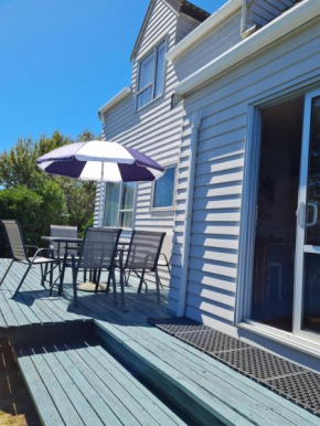 Seaside Tahuna, Nelson